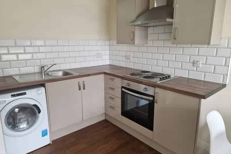 One Bedroom First Floor Apartment Zero Deposit Guarantee Available