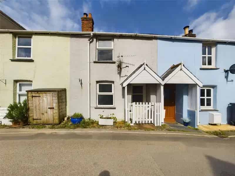 2 Bedroom Terraced House for Sale Near Camel Estuary