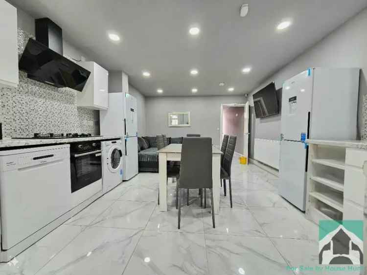 6 Bedroom En-Suite Terraced House - Investment Opportunity