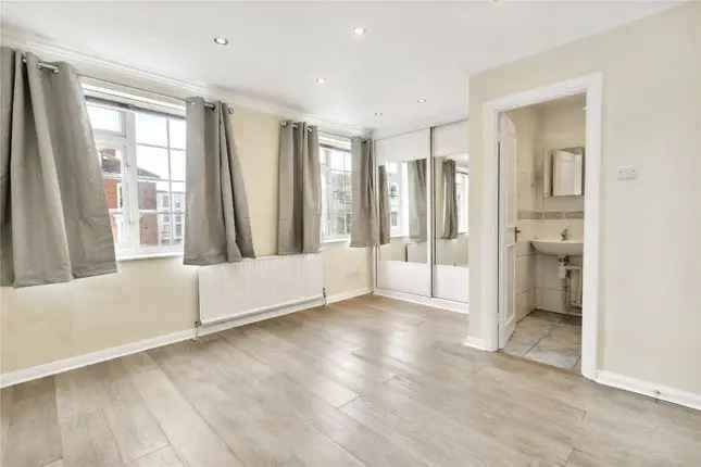 Detached house to rent in Holland Villas Road, London W14