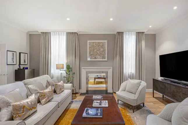 Flat to rent in Hyde Park Gate, South Kensington, London SW7, United Kingdom