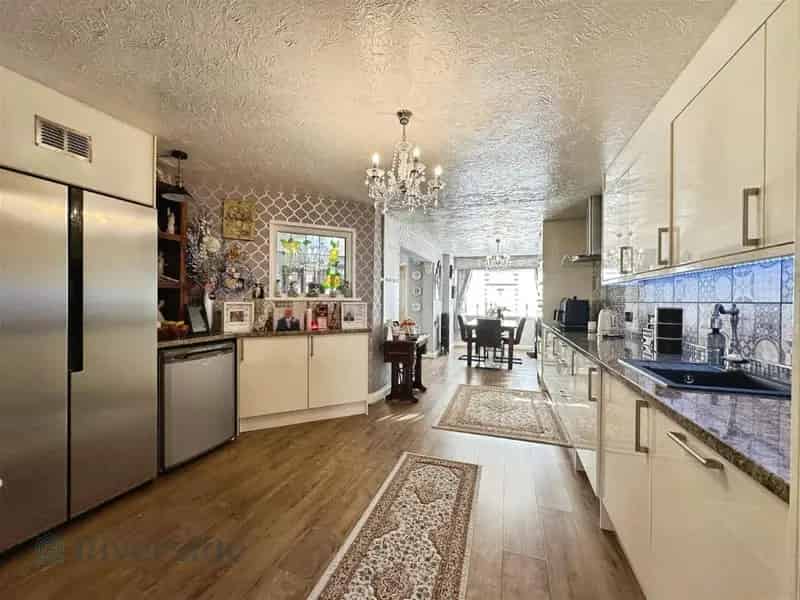 3 Bed Detached House for Sale