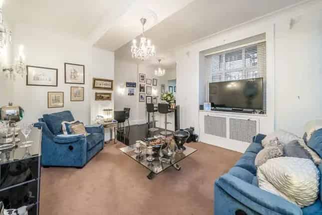 Flat for Sale in Portland Place Marylebone W1B