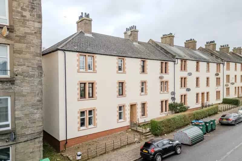 2 Bedroom Ground Floor Flat for Sale