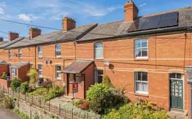 3 Bed Victorian Terrace House Near Amenities