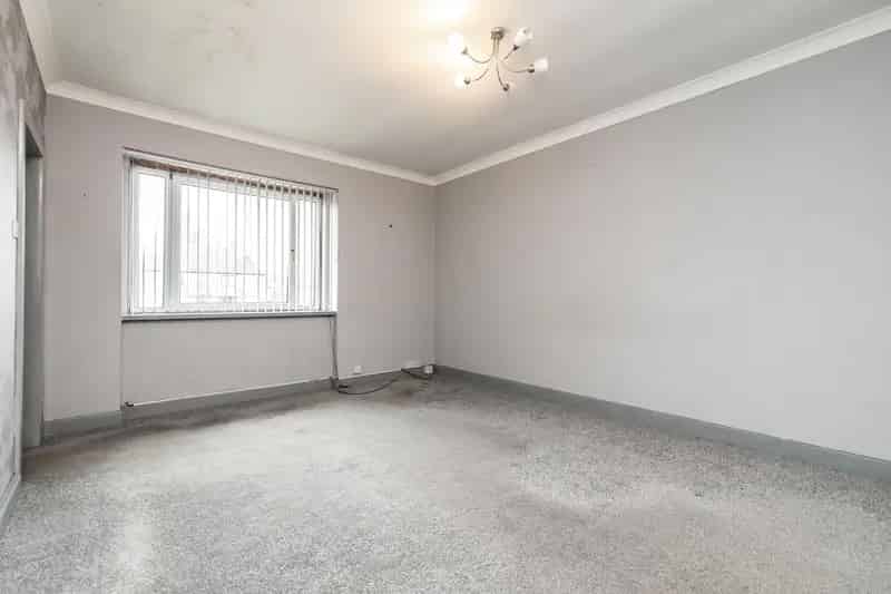 Two Bedroom Flat Requiring Renovation Near Amenities