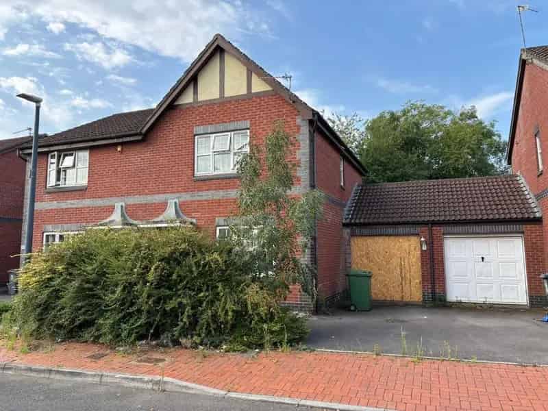 2 Bedroom Semi Detached House For Sale Requiring Renovation