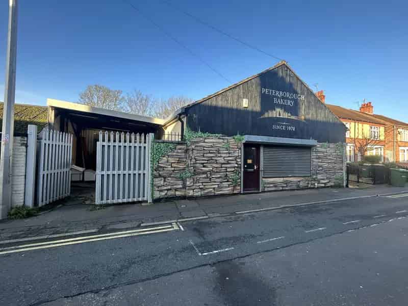 Commercial property For Sale , Peterborough, England