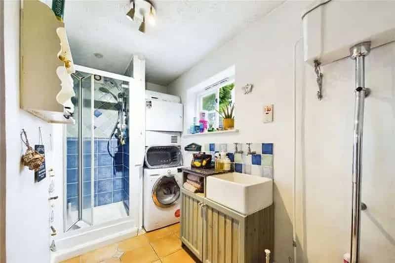 5 Bed House for Sale with Annexe and Large Garden