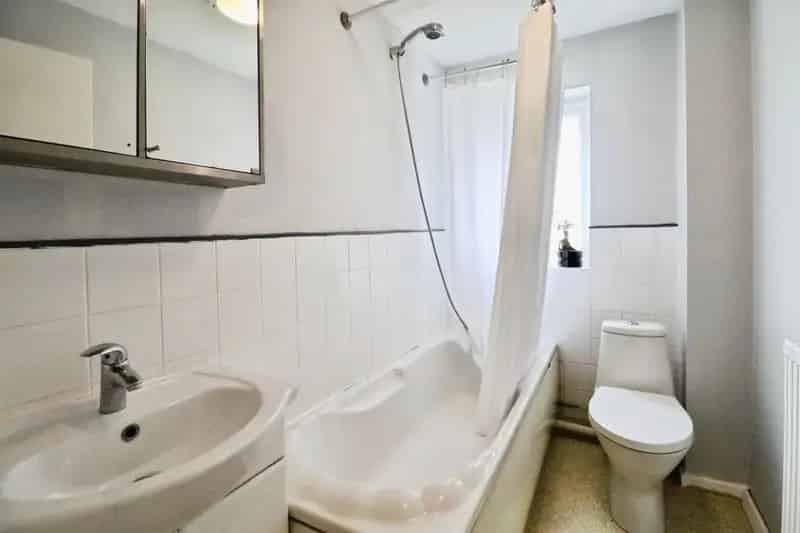 2 Bedroom House for Sale Heritage Park St Mellons