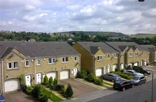 House For Rent in Calderdale, England