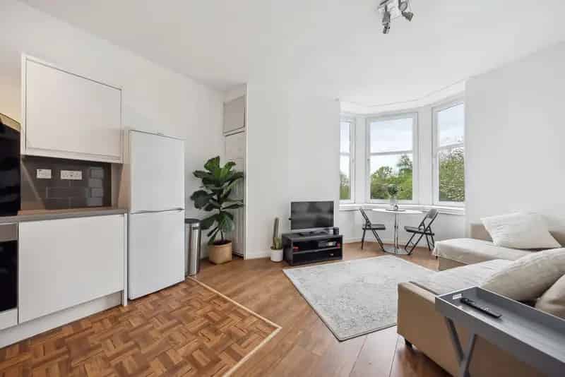 One Bedroom Apartment Near Byres Road Glasgow