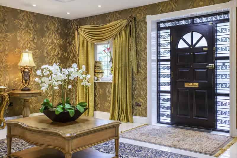 7 Bedroom Detached House for Sale Kingswood Warren Estate