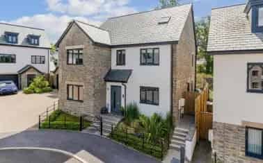 5 Bed Detached House in Gated Development Newton Abbot