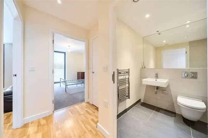 1 Bed Flat Near Piccadilly Station - EWS1 A2