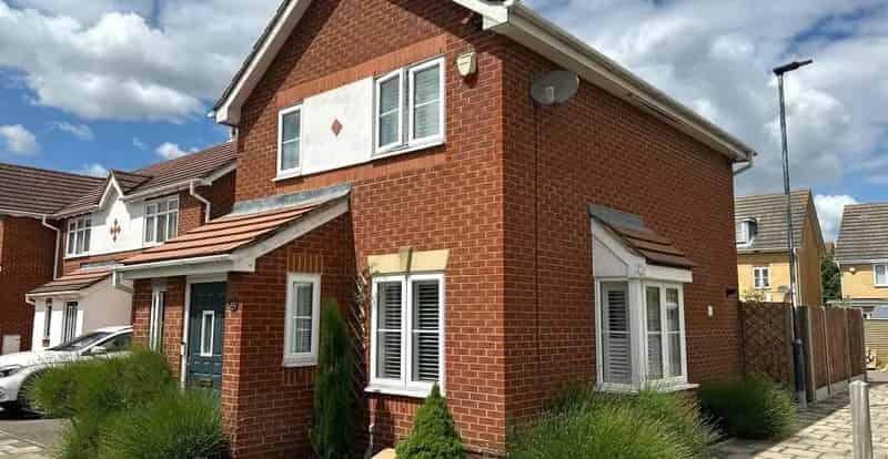 2 bedroom house for sale