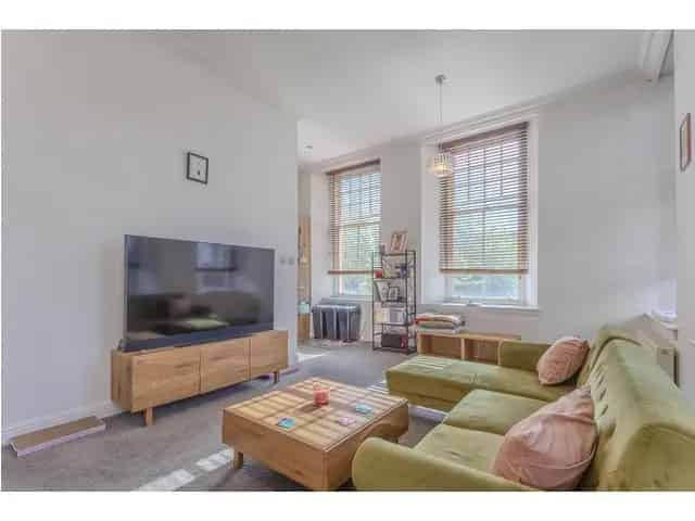 2 Bedroom Flat for Sale Gartcosh Glasgow G69 8FE