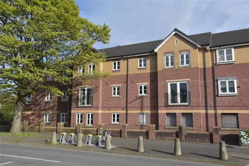 Two Double Bedroom Apartment Near Meanwood Headingley