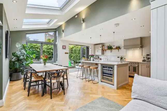 Four Bedroom Family Home Near Balham