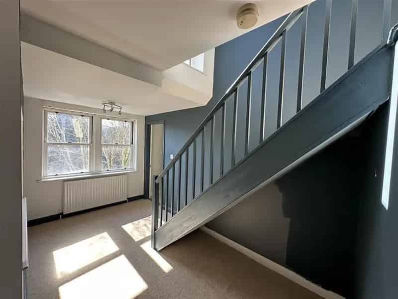 Freehold Detached House with Annex and Ample Bedrooms