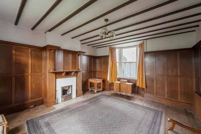 3 Bed House with Garden and Period Features