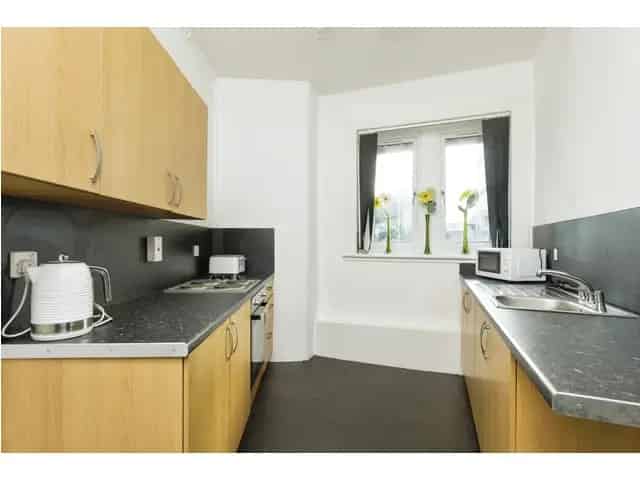 3 Bedroom Ground Floor Flat for Sale