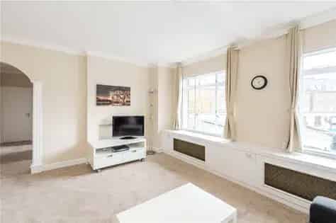 1 room flat of 89 m² in London