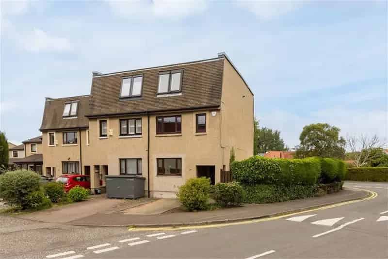 3 Bed Townhouse Trinity 2 Reception Rooms Large Garden