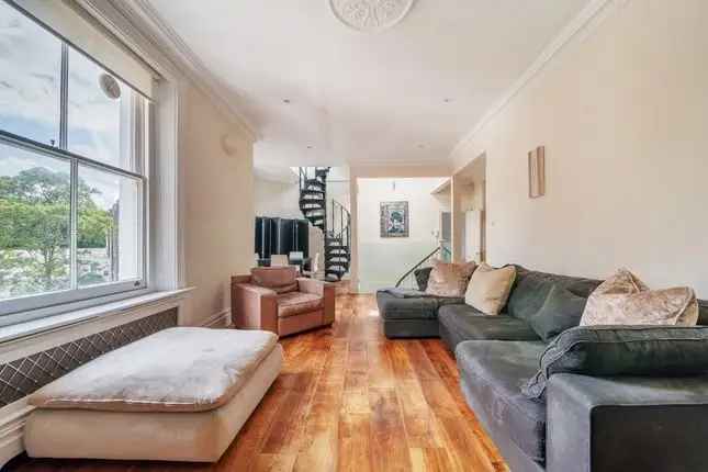 3-Bedroom Apartment in London W2