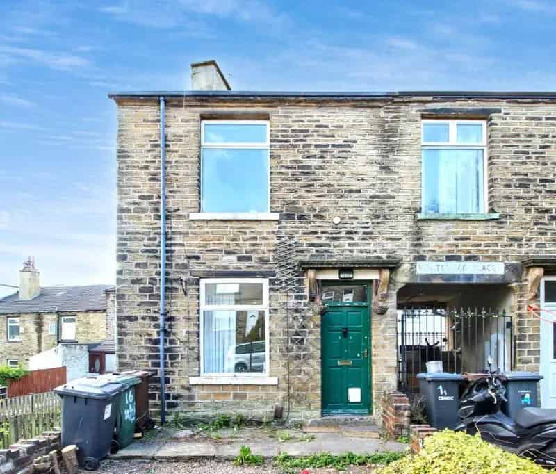 2 Bedroom End Terrace House For Sale By Online Auction