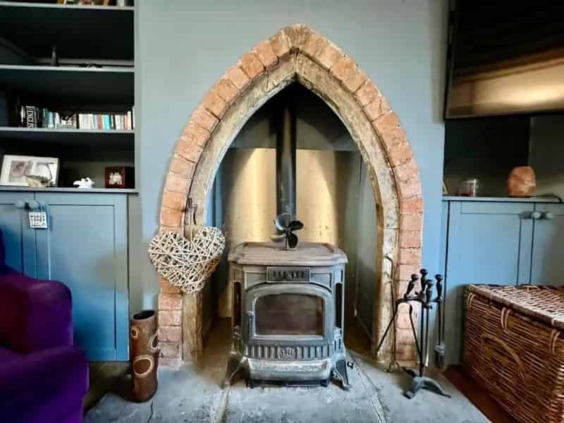 2 Bed House for Sale Berkeley