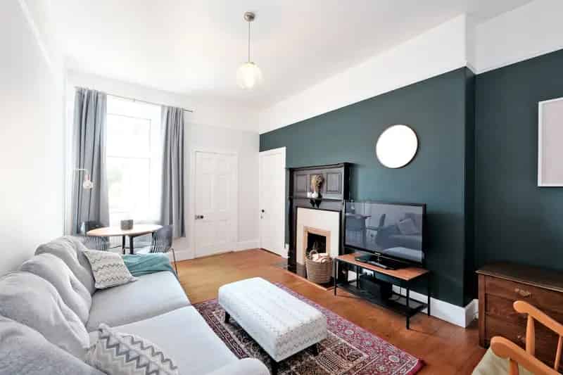 2 Bed Granite Flat Clifton Road Aberdeen