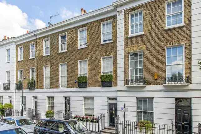 Terraced house to rent in Lincoln Street, London SW3