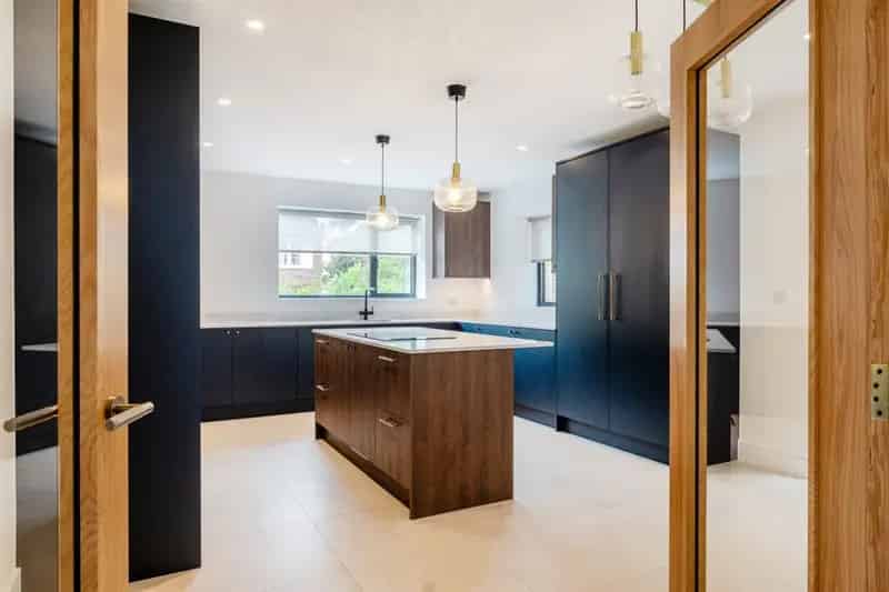 4-Bedroom Detached Bungalow Bricket Wood Mount Pleasant Lane