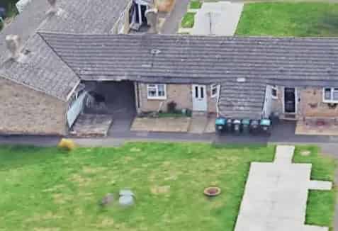 Semi Detached Bungalow with Garden Near Shops and Bus Routes