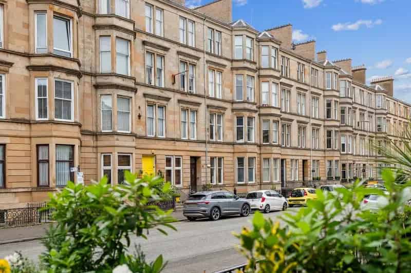 3 Bedroom Flat for Sale in Scotland