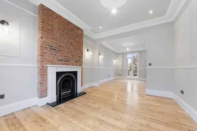 4 Double Bedroom Family Home  London N1