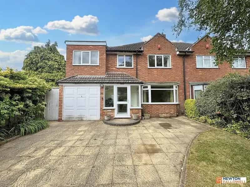 3 Bedroom Semi-Detached House for Sale