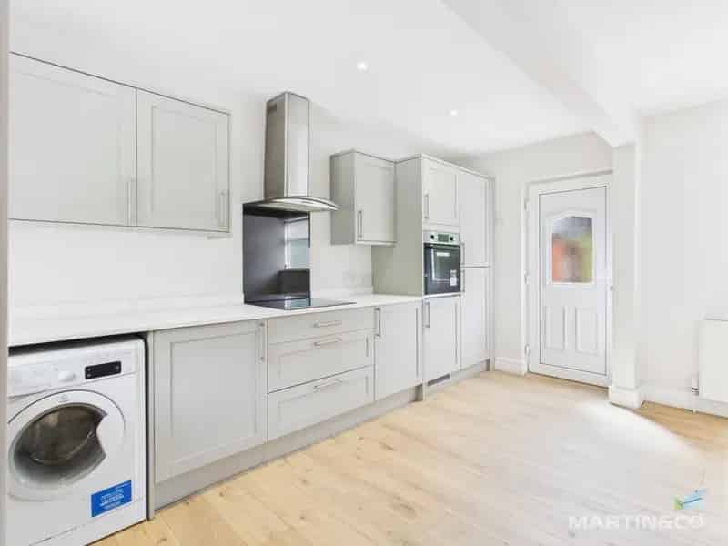 3 Bedroom House For Sale Newly Refurbished Family Home