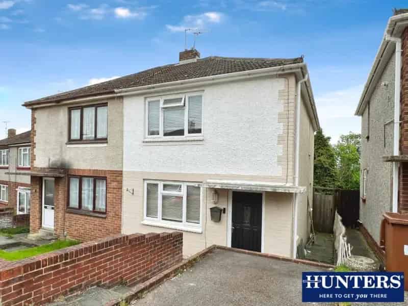 2 bed house for sale