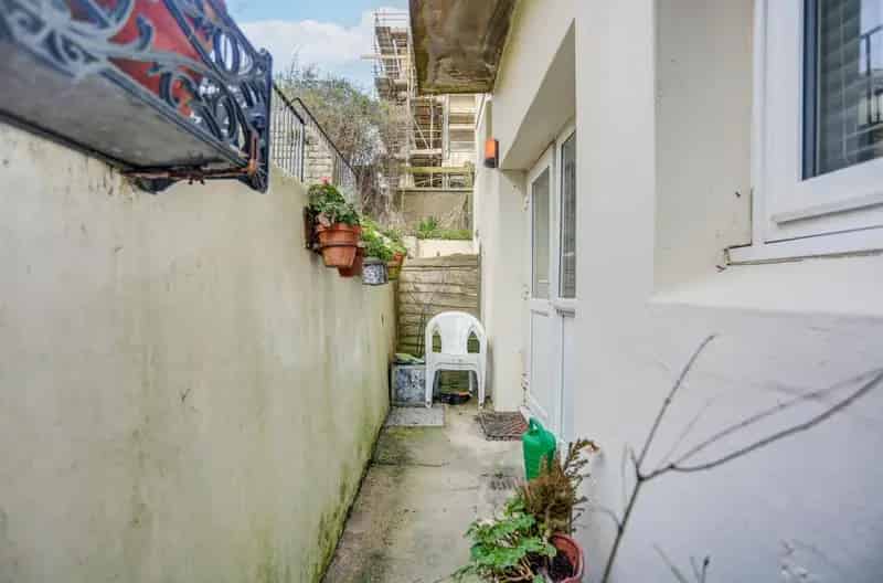 1 Bedroom Flat Hove - West Facing Patio Communal Gardens No Onward Chain