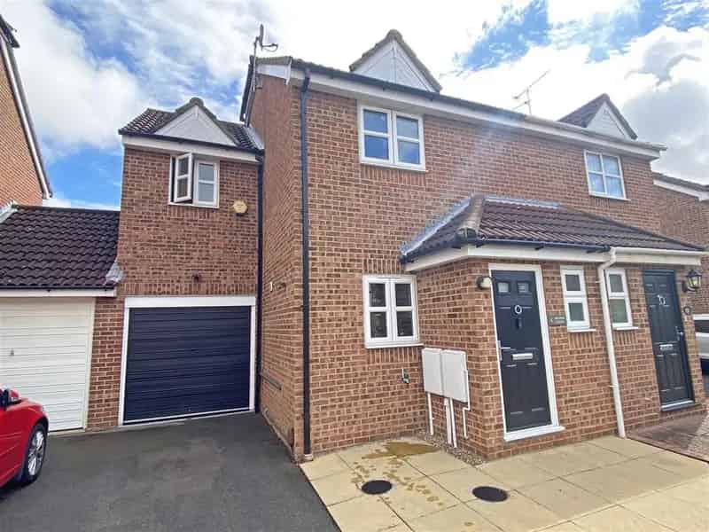 3 Bedroom Semi-Detached House for Sale