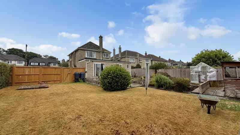 3 Bedroom Detached House For Sale Trowbridge