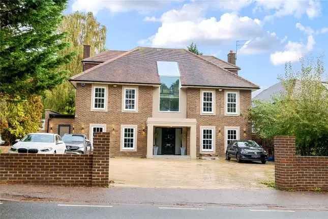 6 Bedroom Family Home for Sale in Mill Hill London