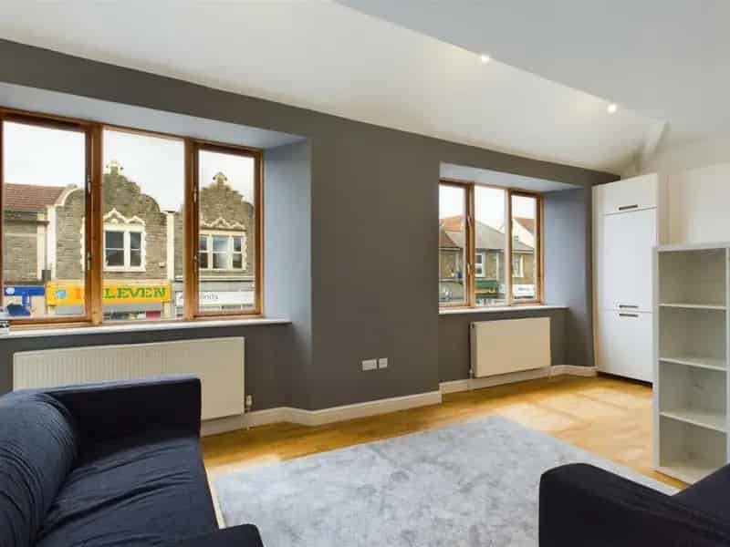 4 Bedroom Ground Floor Flat to Rent High Street