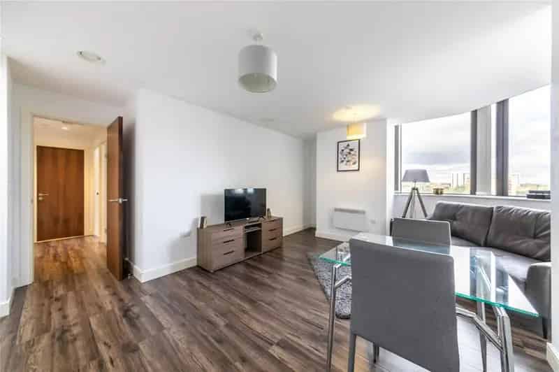 2 Bedroom Apartment to Rent in UK