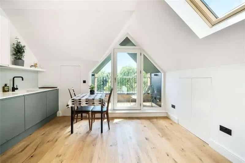 1 Bed Flat for Sale in West London - Stunning Apartment