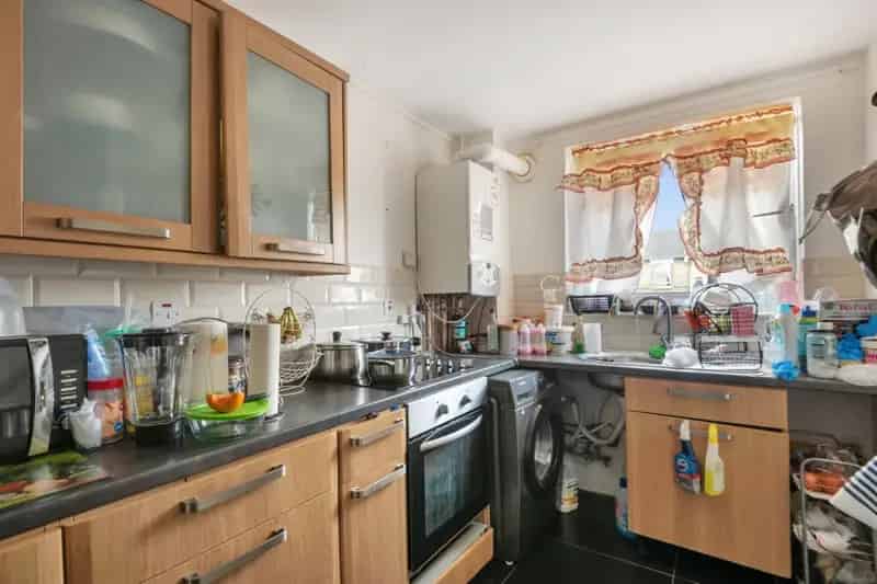 2 Bedroom Flat For Sale in Stoke Newington