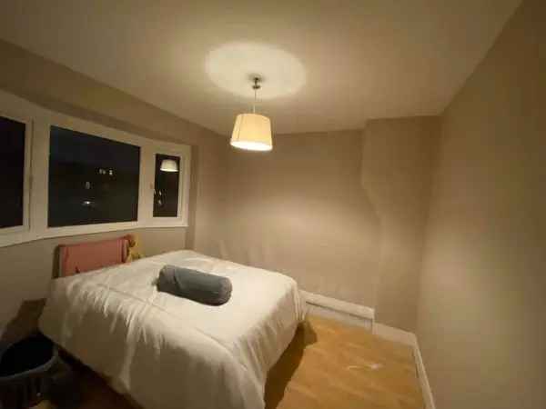 House For Rent in Kirklees, England