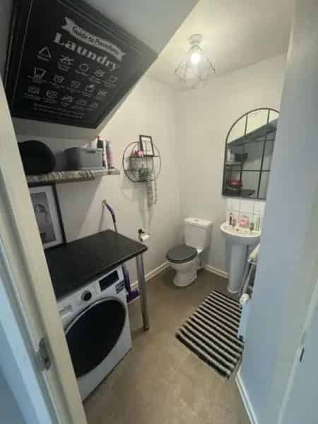2 Bed House Swap Woking - Large Garden Near Parks Schools